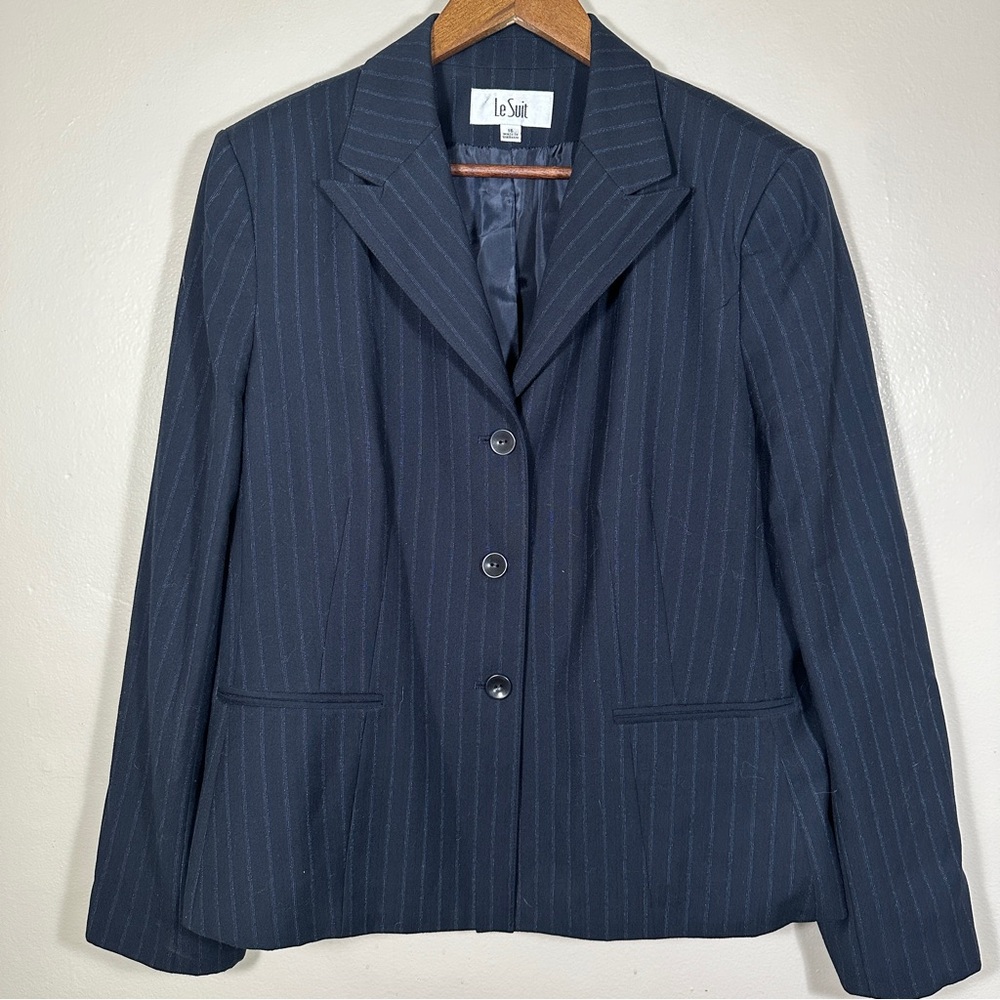EUC Le Suit Women's Dark‎ Blue Striped Blazer